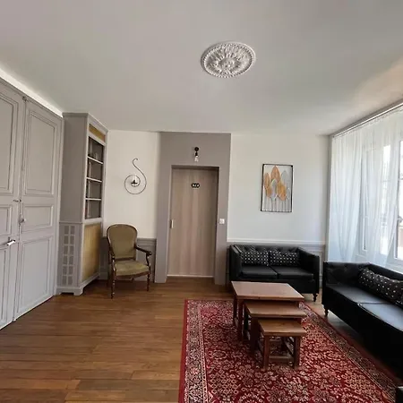 Grand A Braine-la Tourelle Du Marquis-12a14pers. Holiday home *