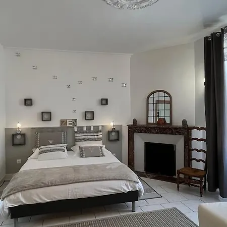 Grand A Braine-la Tourelle Du Marquis-12a14pers. Holiday home