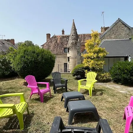 Grand A Braine-la Tourelle Du Marquis-12a14pers. Holiday home *