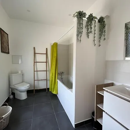 Grand A Braine-la Tourelle Du Marquis-12a14pers. Holiday home