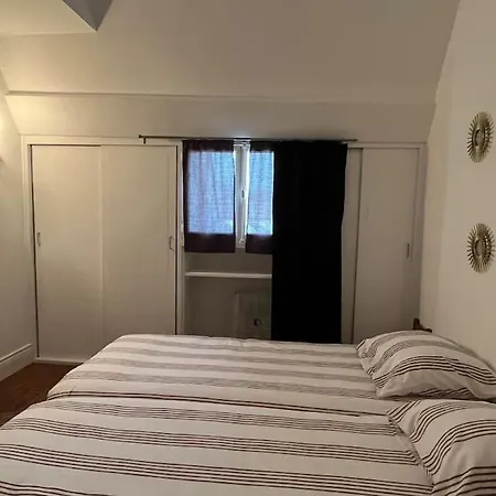Grand A Braine-la Tourelle Du Marquis-12a14pers. Holiday home *